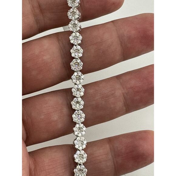 Certified VVS Moissanite 925 Sterling Silver 9.04ct Tennis Bracelet - Picture 5 of 15